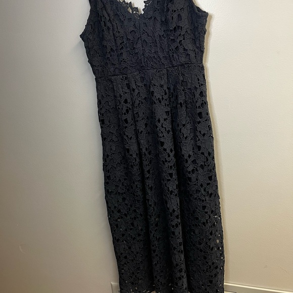 ASTR the label size xs navy blue lace midi dress fancy - Picture 9 of 9